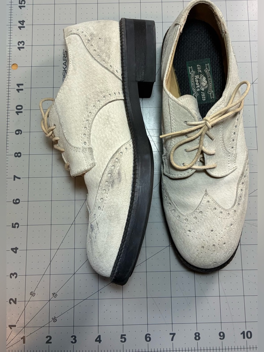 Vintage Roots Wingtip Oxfords in Off-White Suede W8
